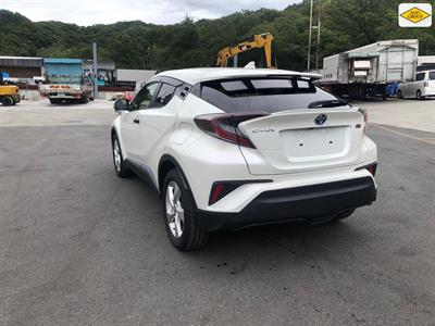 2017 Toyota C-HR - Thumbnail