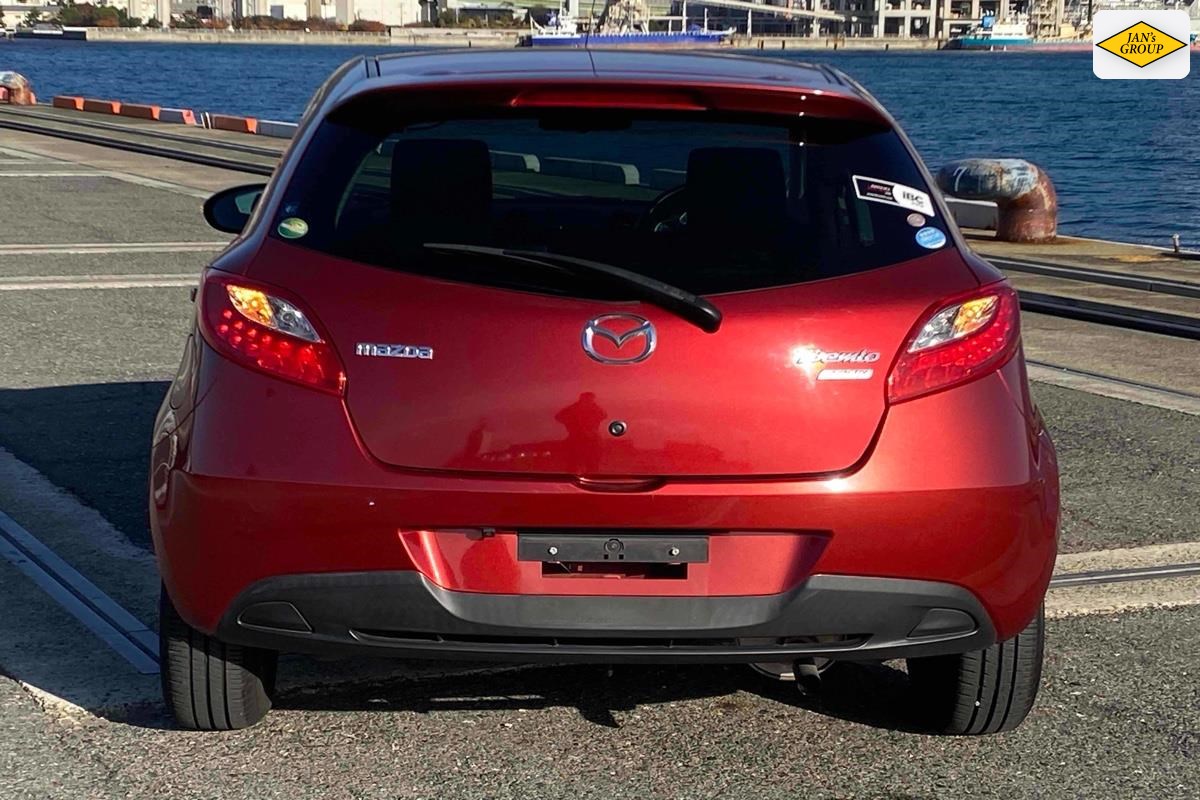 2014 Mazda Demio