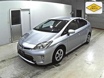 2014 Toyota Prius - Thumbnail