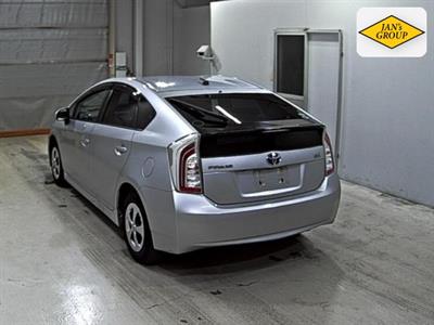 2014 Toyota Prius - Thumbnail