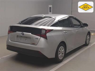 2021 Toyota Prius - Thumbnail