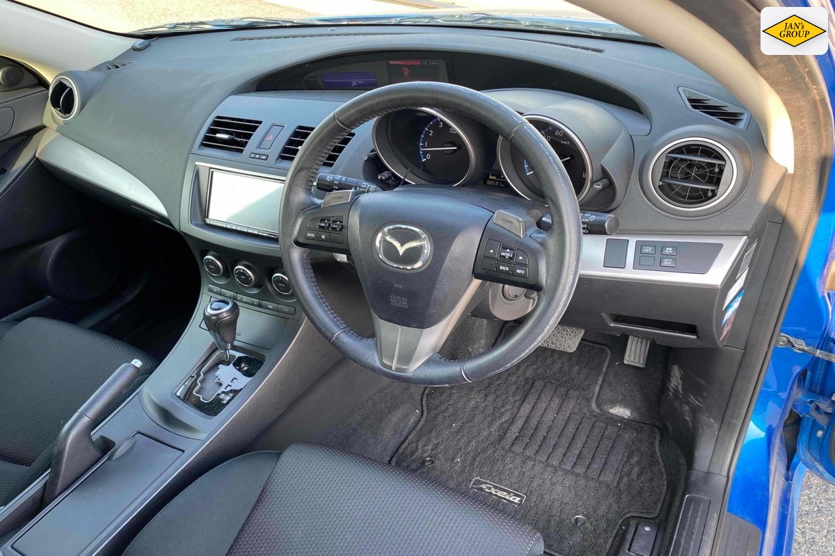 2012 Mazda Axela