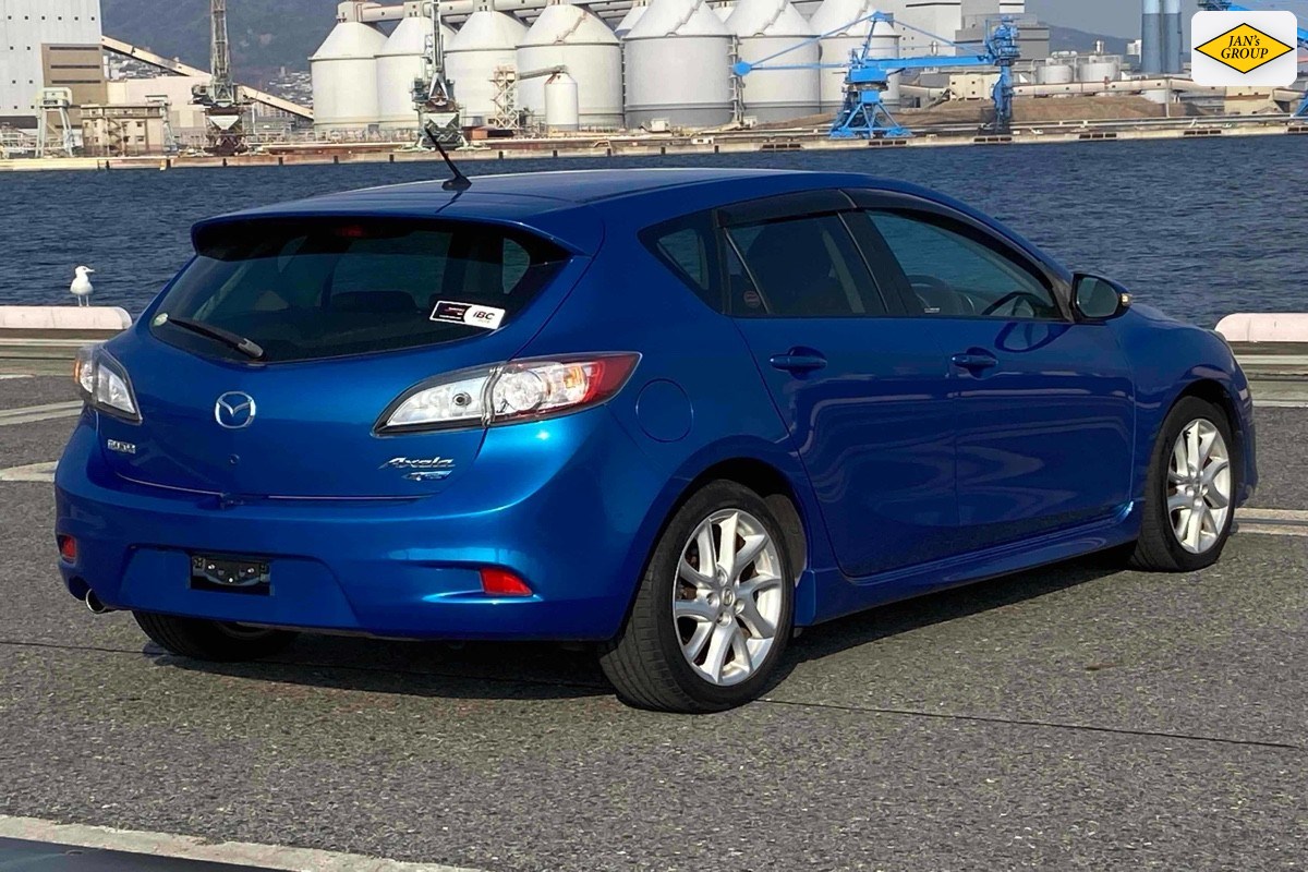 2012 Mazda Axela