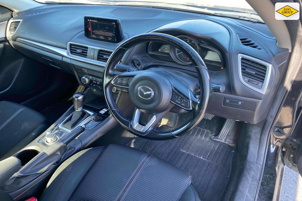 2016 Mazda Axela