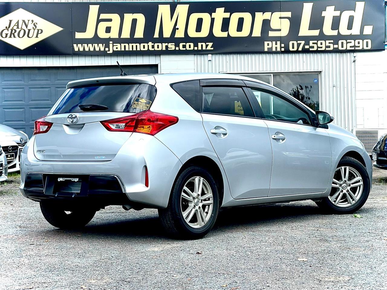 2012 Toyota Auris