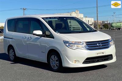 2014 Nissan Serena - Thumbnail