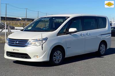 2014 Nissan Serena - Thumbnail