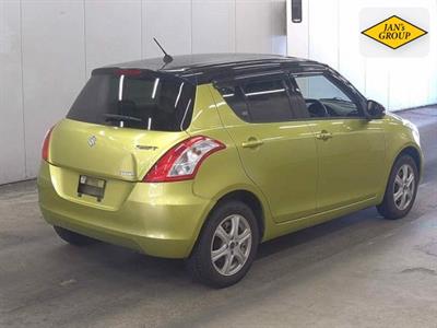 2015 Suzuki Swift - Thumbnail