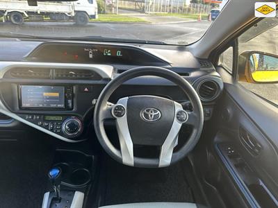 2014 Toyota Aqua - Thumbnail