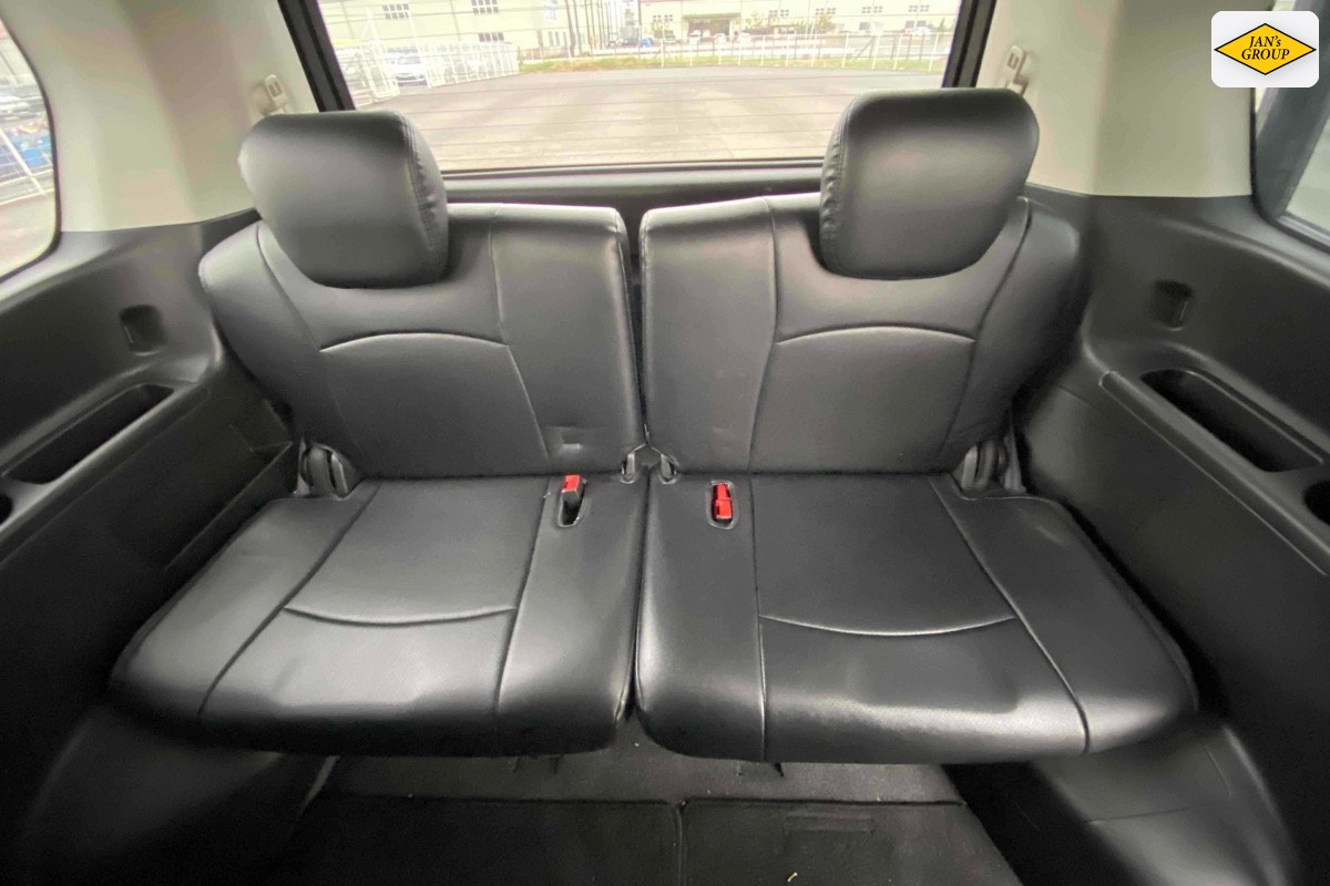 2013 Nissan Serena