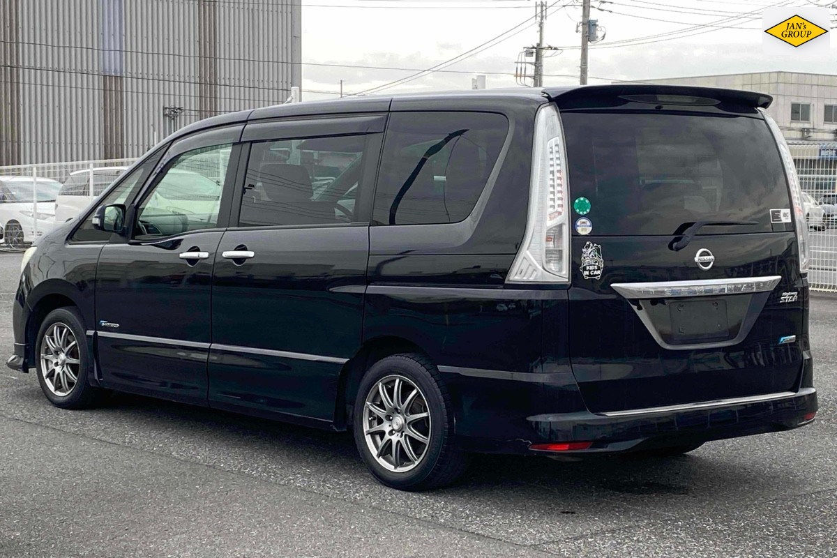 2013 Nissan Serena