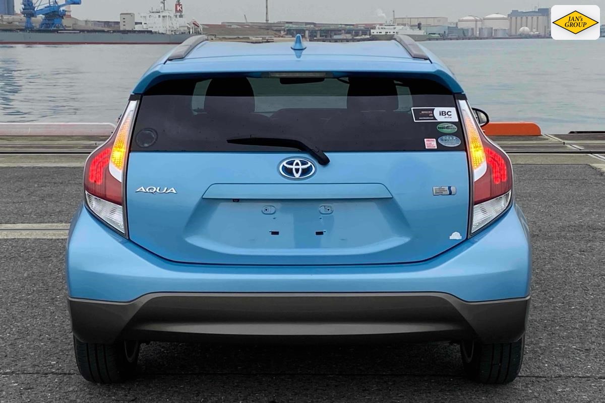 2015 Toyota Aqua