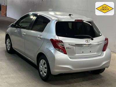 2015 Toyota Vitz - Thumbnail