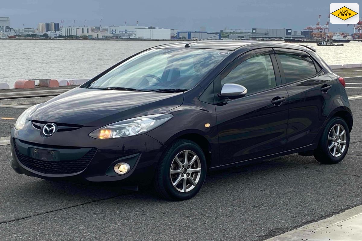 2013 Mazda Demio