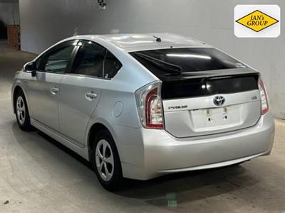 2014 Toyota Prius - Thumbnail