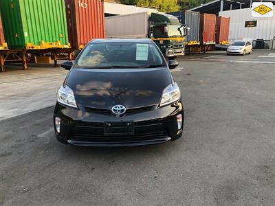 2015 Toyota Prius - Thumbnail