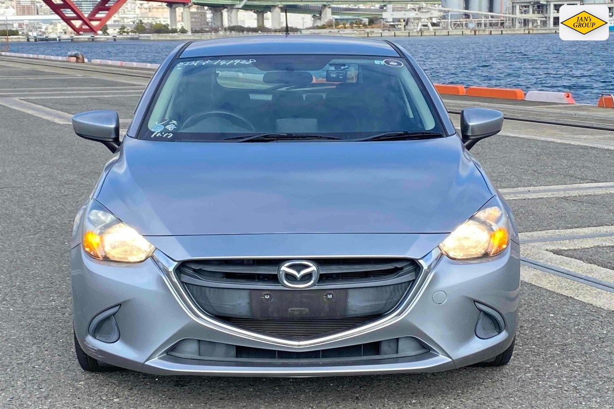 2016 Mazda Demio