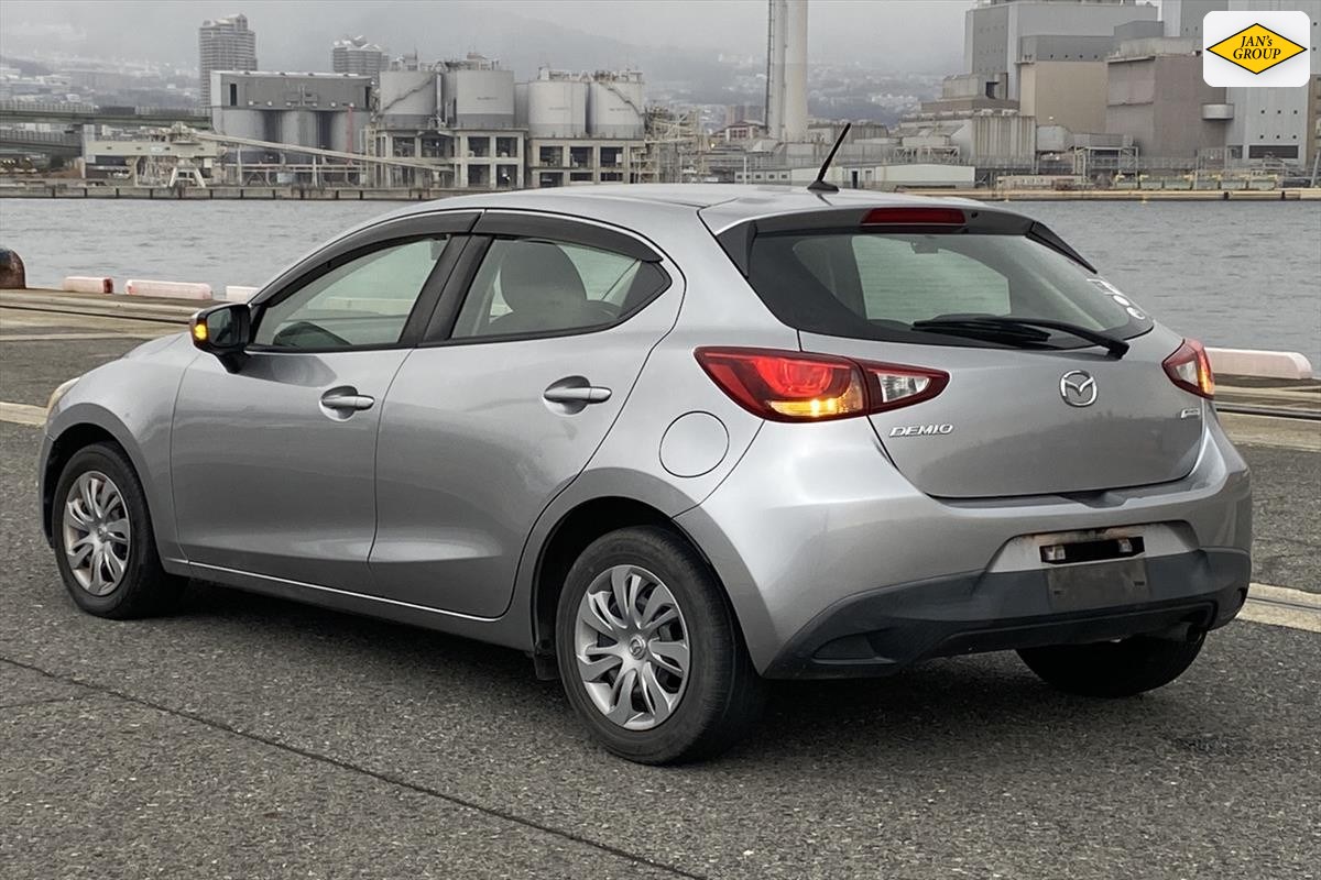 2016 Mazda Demio