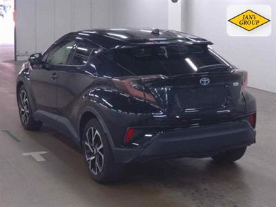 2017 Toyota C-HR - Thumbnail