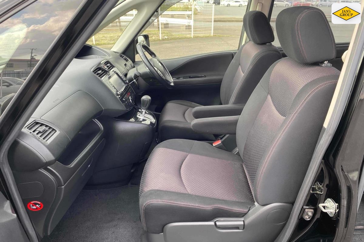 2013 Nissan Serena