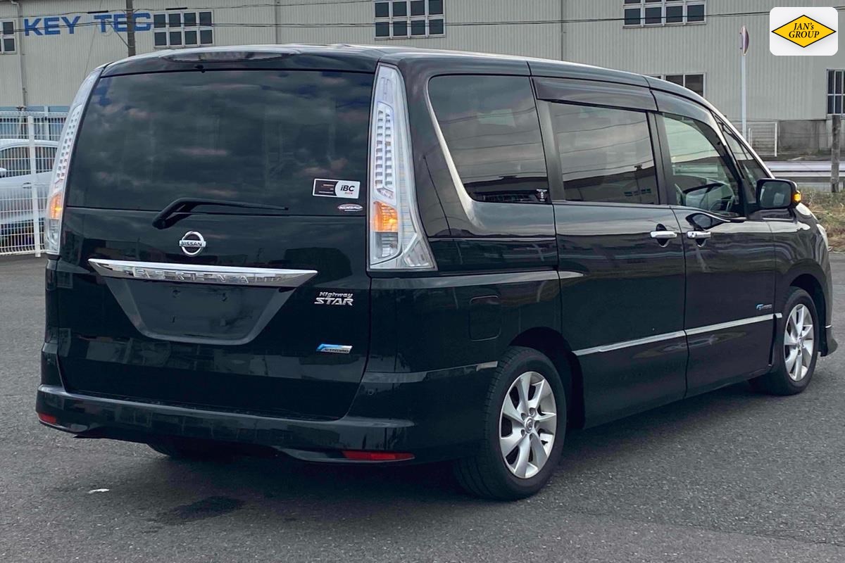 2013 Nissan Serena