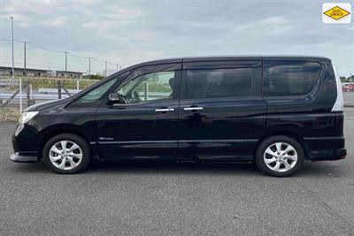 2013 Nissan Serena - Thumbnail