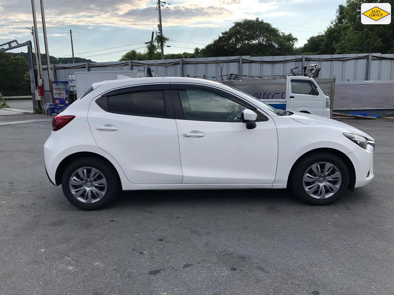 2019 Mazda Demio