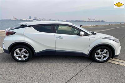 2018 Toyota C-HR - Thumbnail