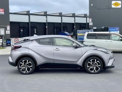 2018 Toyota C-HR - Thumbnail