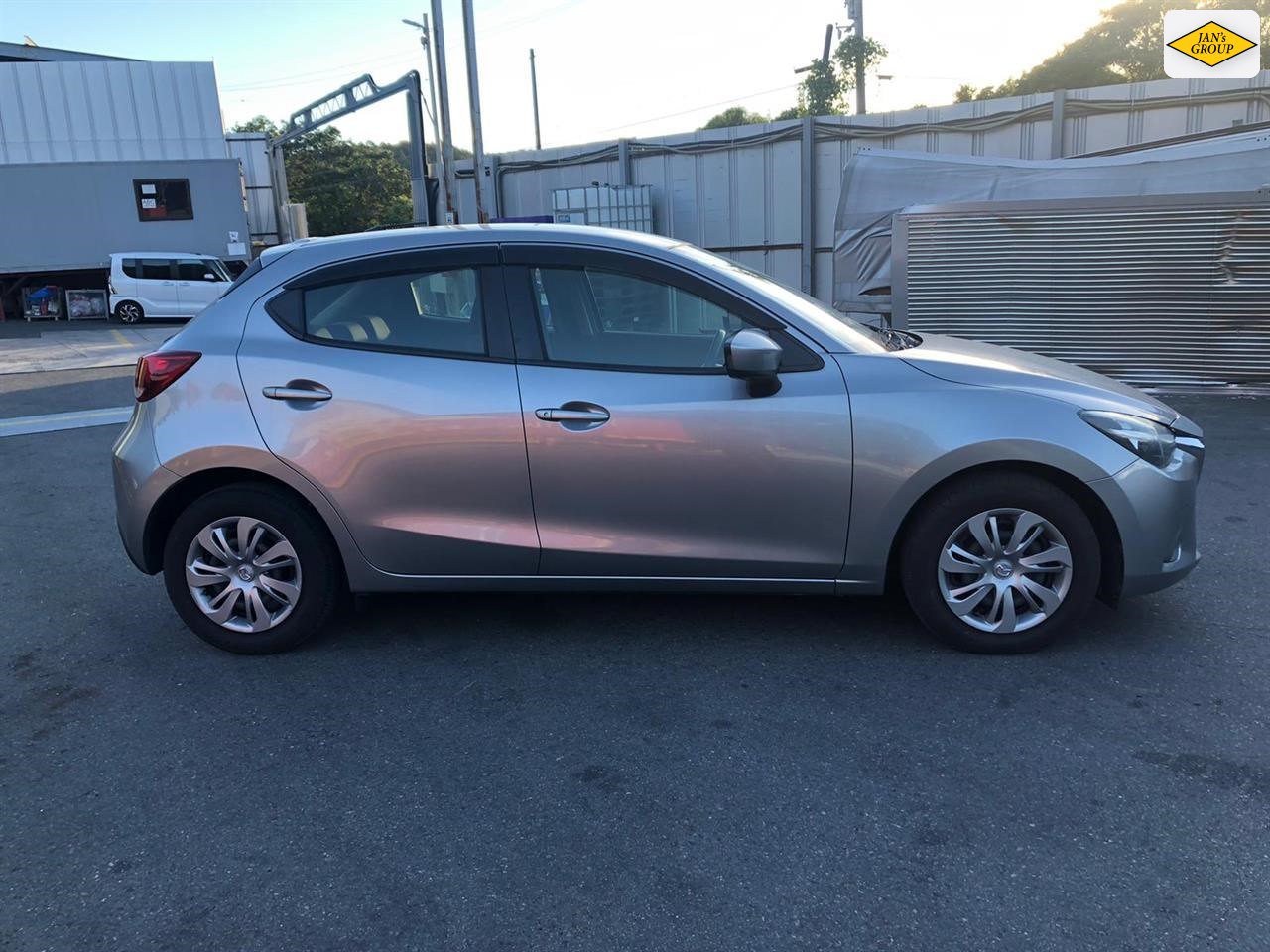 2015 Mazda Demio