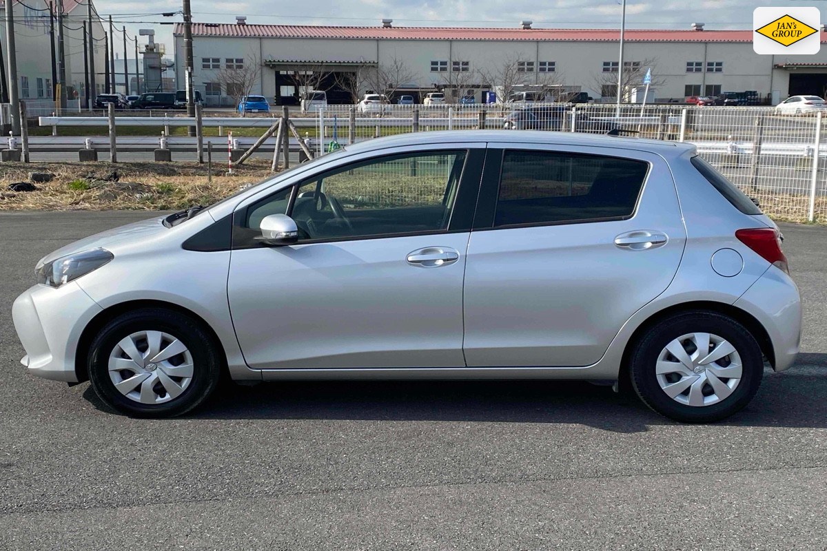 2016 Toyota Vitz