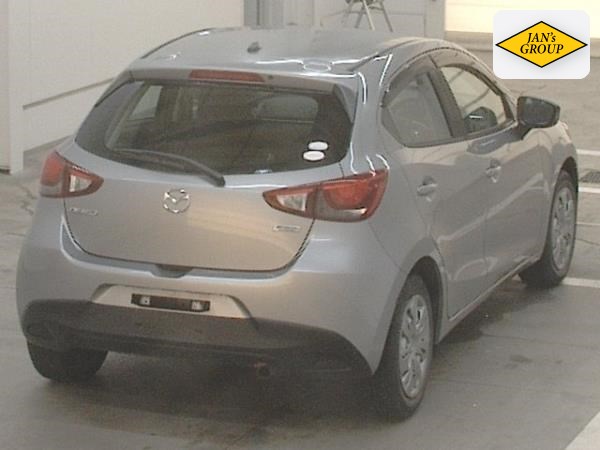 2016 Mazda Demio