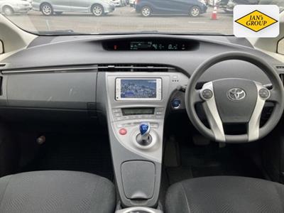 2013 Toyota Prius - Thumbnail