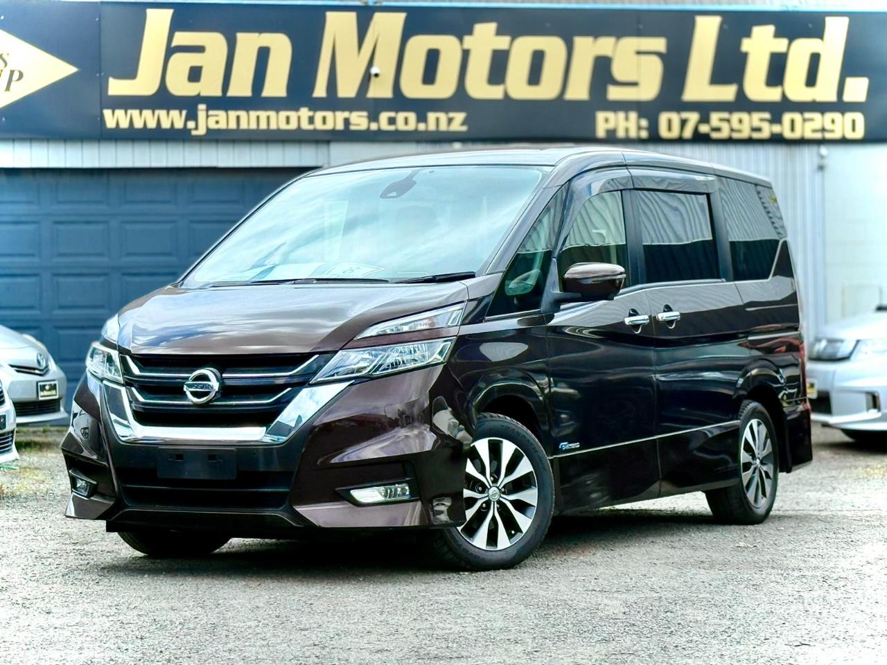 2017 Nissan Serena