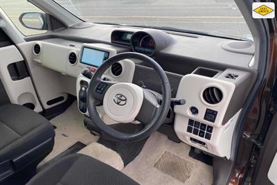 2016 Toyota Porte - Thumbnail