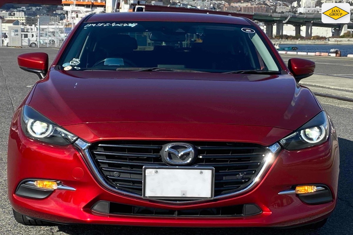 2016 Mazda Axela