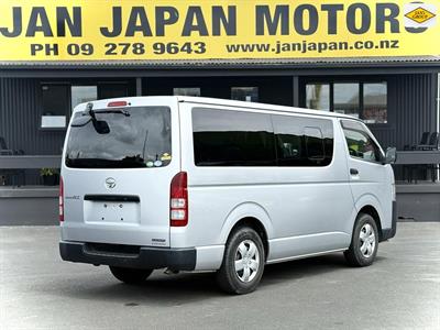 2018 Toyota Hiace - Thumbnail