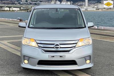 2013 Nissan Serena - Thumbnail