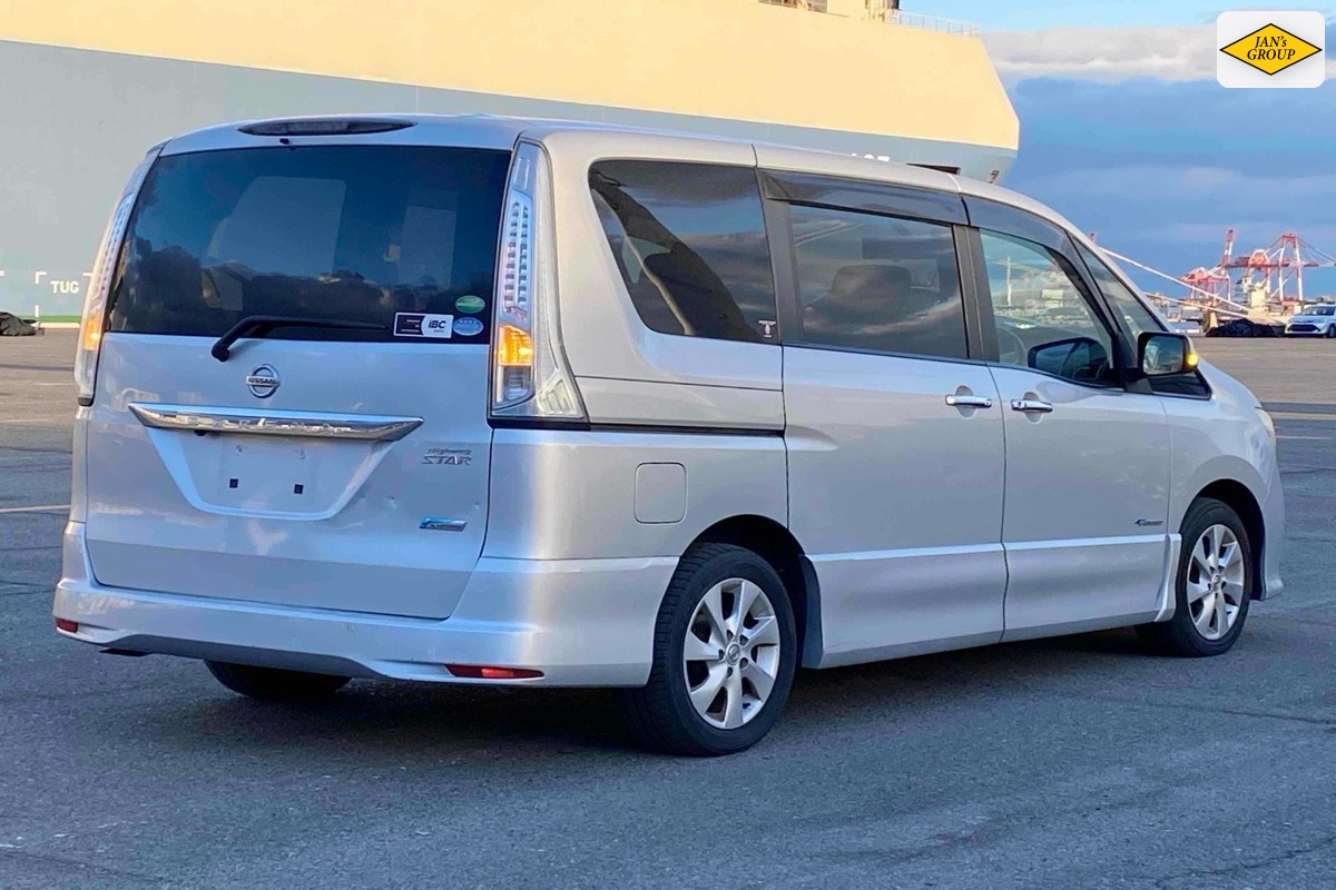 2013 Nissan Serena