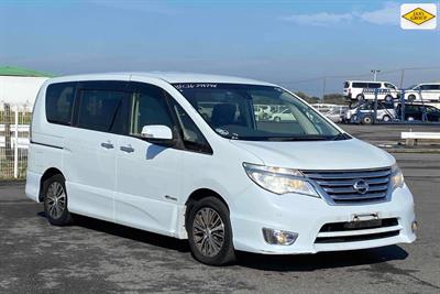 2015 Nissan Serena - Thumbnail