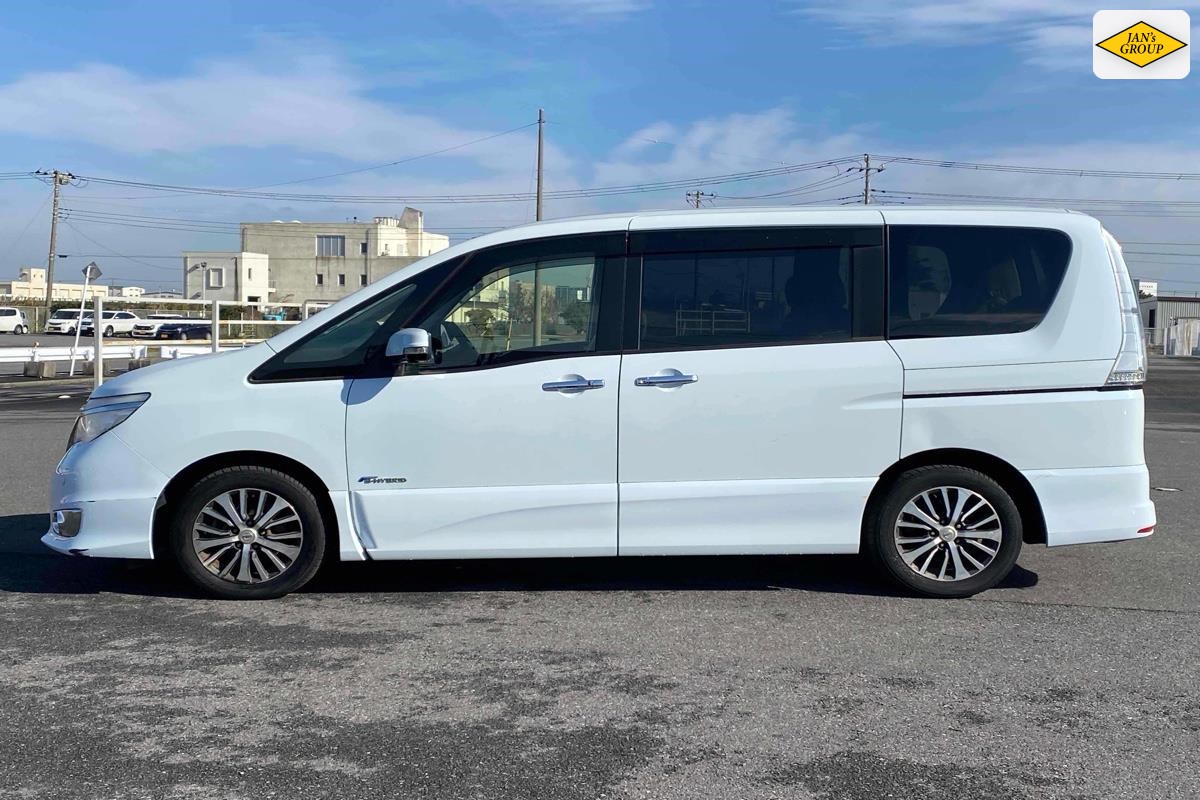 2015 Nissan Serena