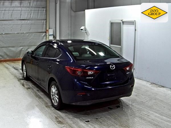 2013 Mazda Axela