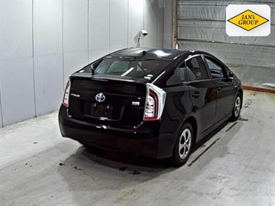 2014 Toyota Prius - Thumbnail