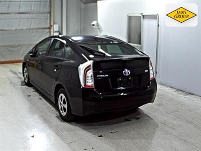 2014 Toyota Prius - Thumbnail