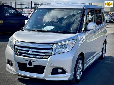 2016 Mitsubishi Delica - Thumbnail