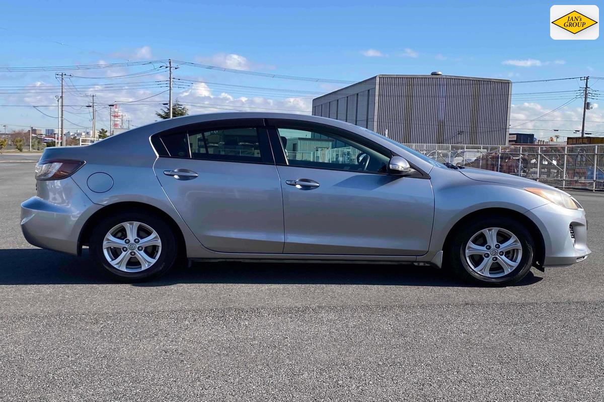 2012 Mazda Axela