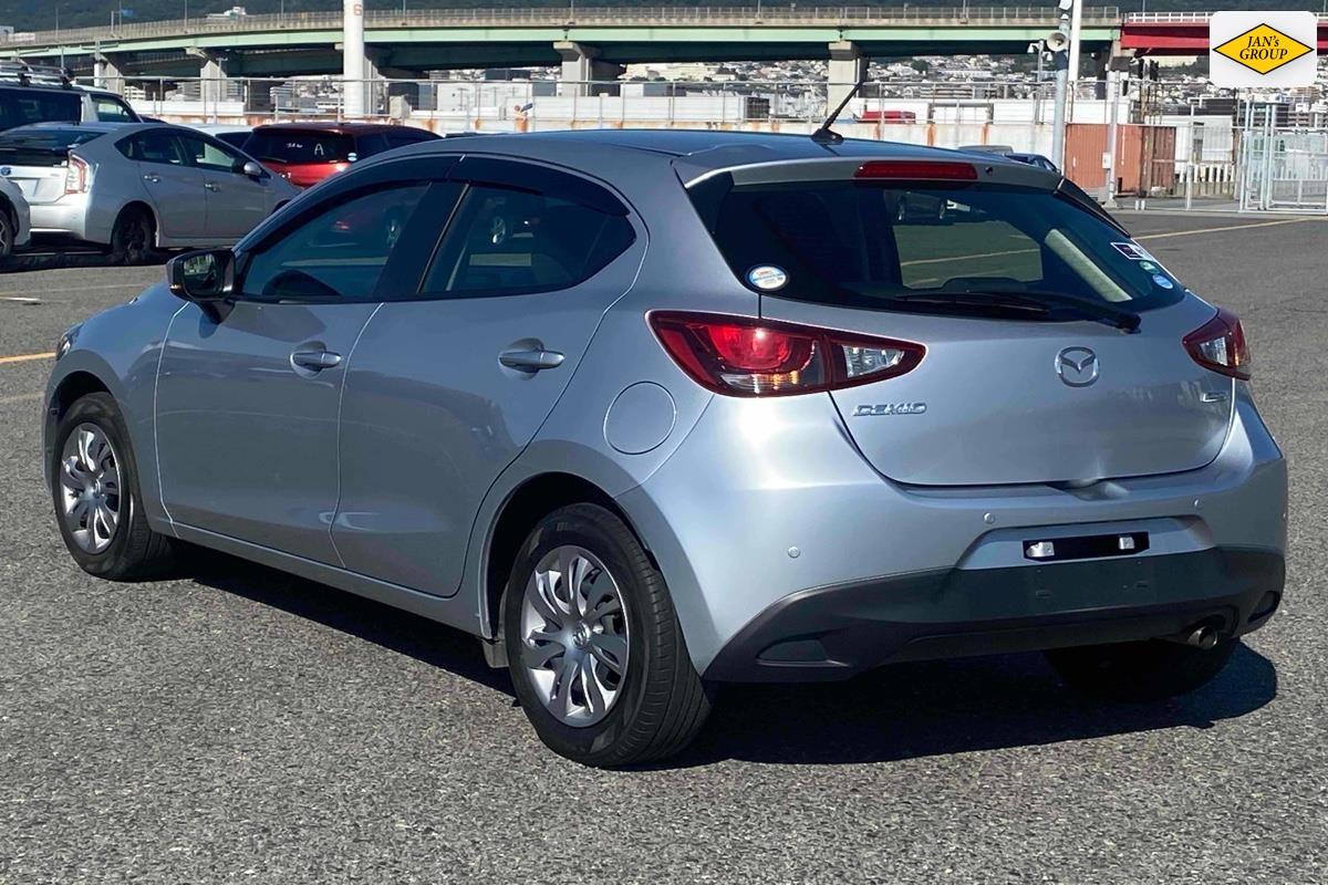 2018 Mazda Demio