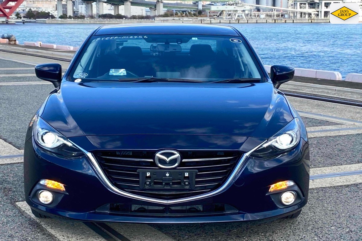 2014 Mazda Axela