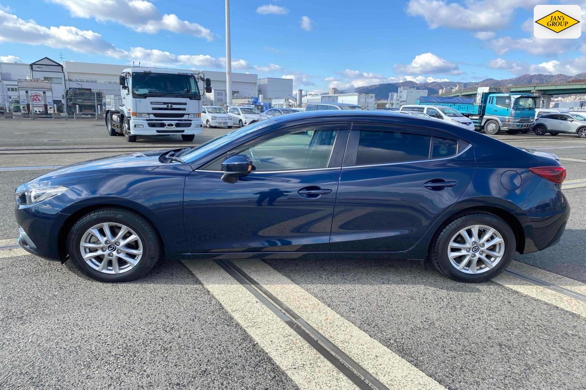 2014 Mazda Axela