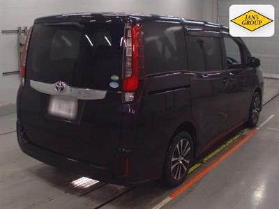 2015 Toyota Noah - Thumbnail